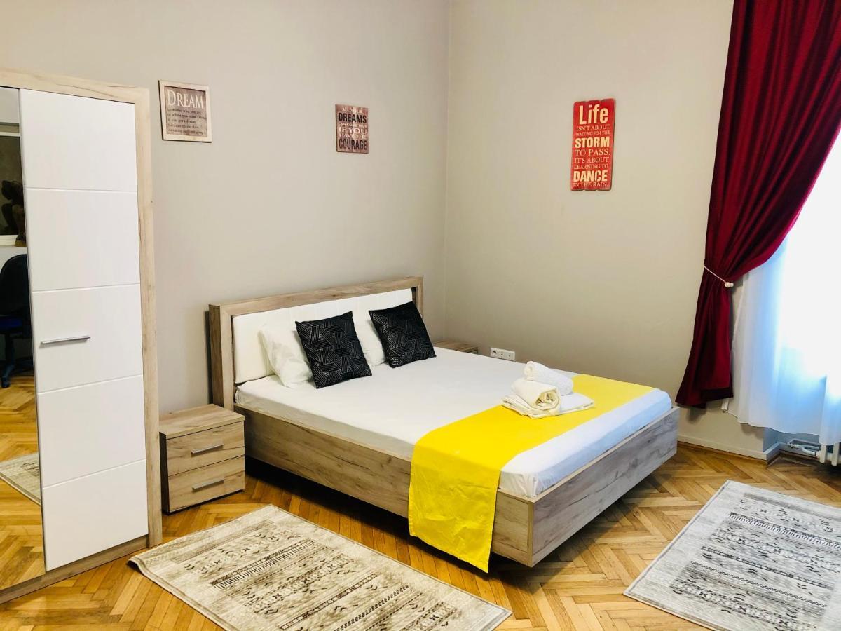 Ultra-Central Apartment Just In Union Squere Timisoara Ngoại thất bức ảnh