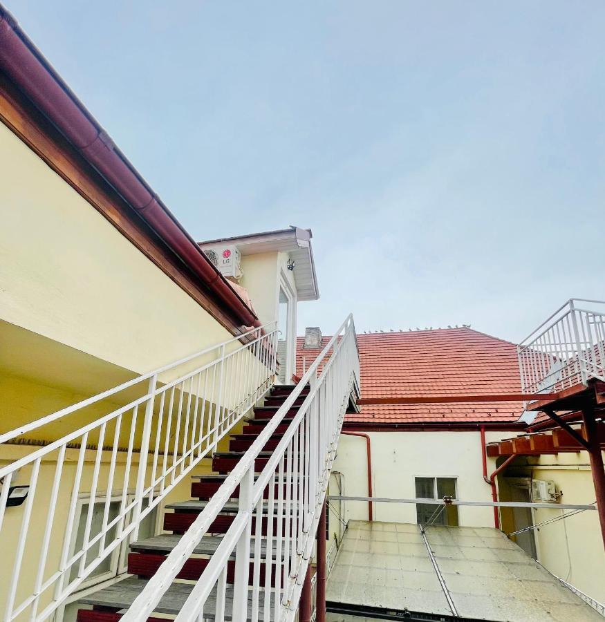 Ultra-Central Apartment Just In Union Squere Timisoara Ngoại thất bức ảnh